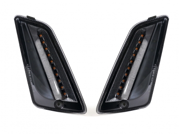 Blinker-Set vorne - MOTO NOSTRA - dynamisches LED-Lauflicht + Tagfahrlicht - Vespa GTS/GTV/HPE 125-300 ccm (Bj. 2014-2022) - smoked